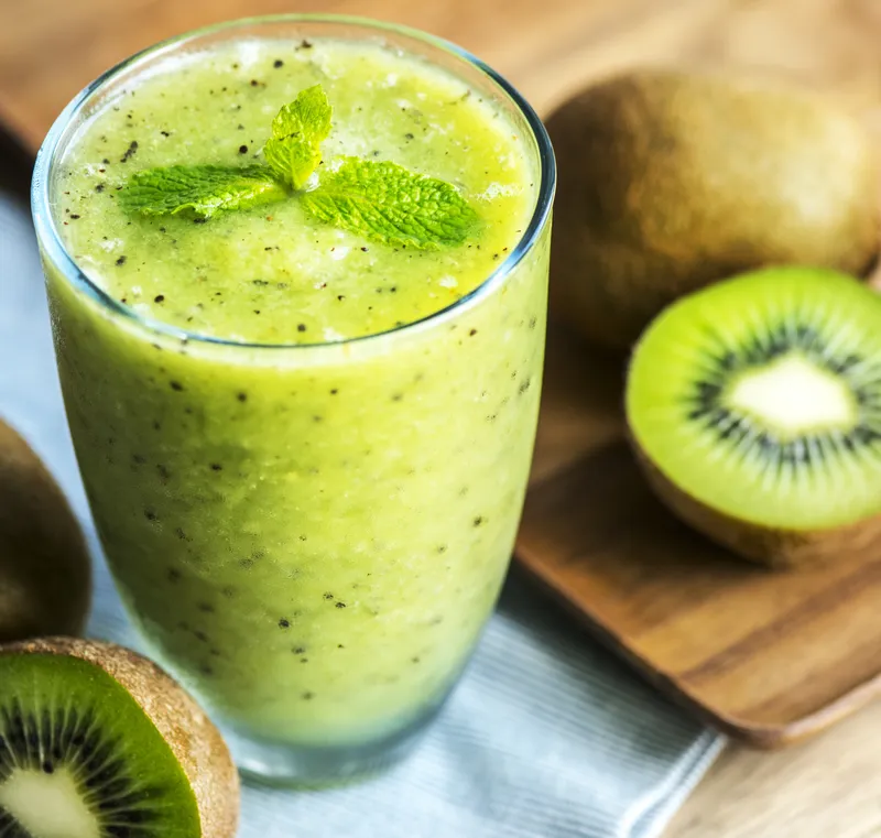A green smoothie with kiwi